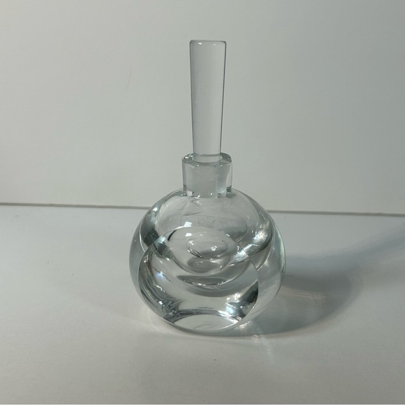 Orrefors Crystal Flowers Perfume Bottle Floral Design with Stopper Vintage - Picture 3 of 8